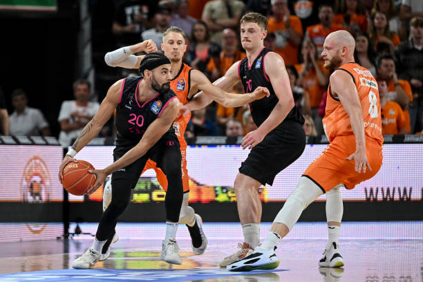 从比赛的半 从比赛的半